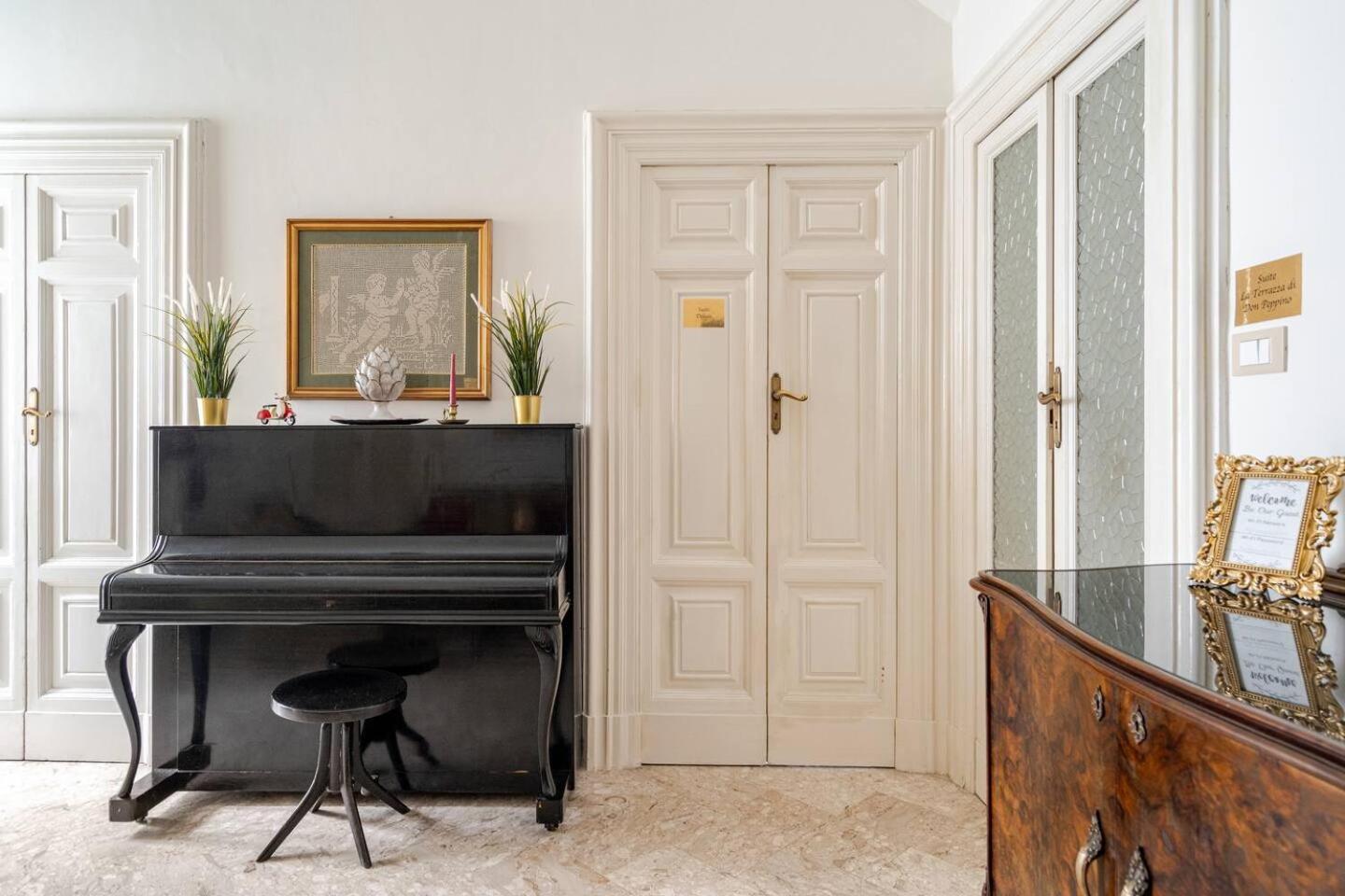 Suite La Terrazza Di Don Peppino Ostuni Exterior foto